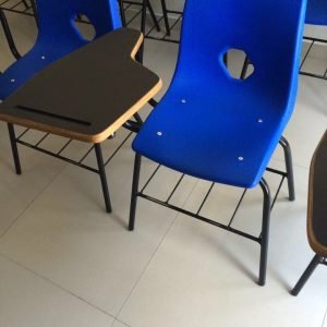 SILLA PARA PRIMARIA 1° A 3° CONCHA DE POLIPROPILENO CON PALETA DE TRIPLAY - Scrivania