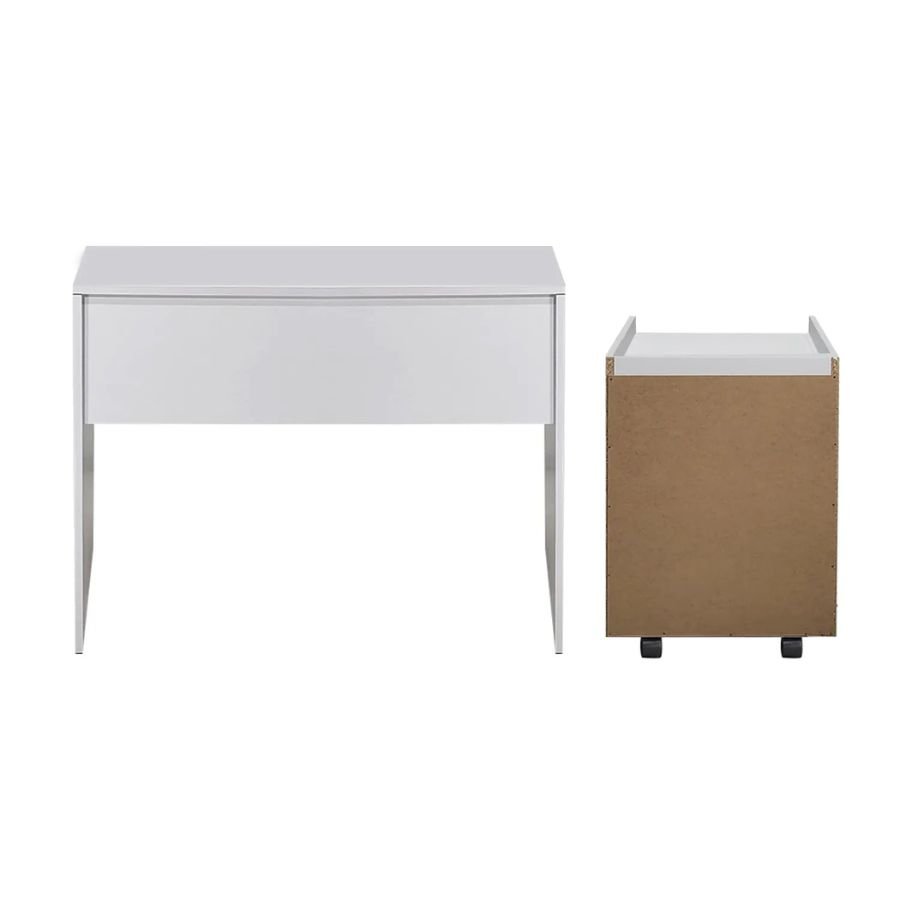 ESCRITORIO ORGANIZADOR TRENTO Vista angular en tres cuartos del escritorio modular Trento blanco de Scrivania, exhibiendo su gran estabilidad y distribución asimétrica.