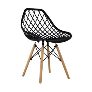 Silla Sentra Nova negra de diseño nórdico con patas de madera clara de ScrivaniaMX