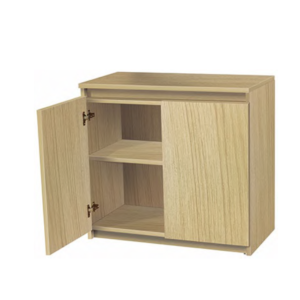 Credenza Sereno con puertas vista tres cuartos para almacenamiento ejecutivo ScrivaniaMx