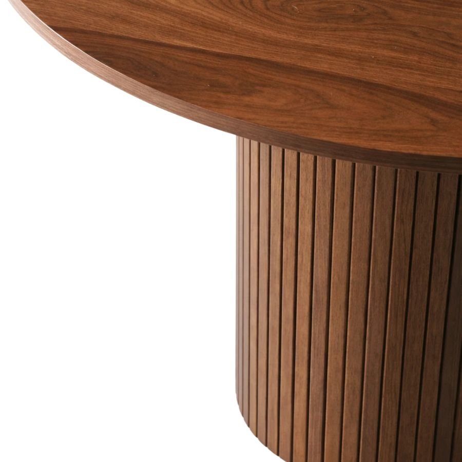 MESA DE COMEDOR SOLAH C Acercamiento a la base estriada de madera de la mesa Solah nogal ScrivaniaMx